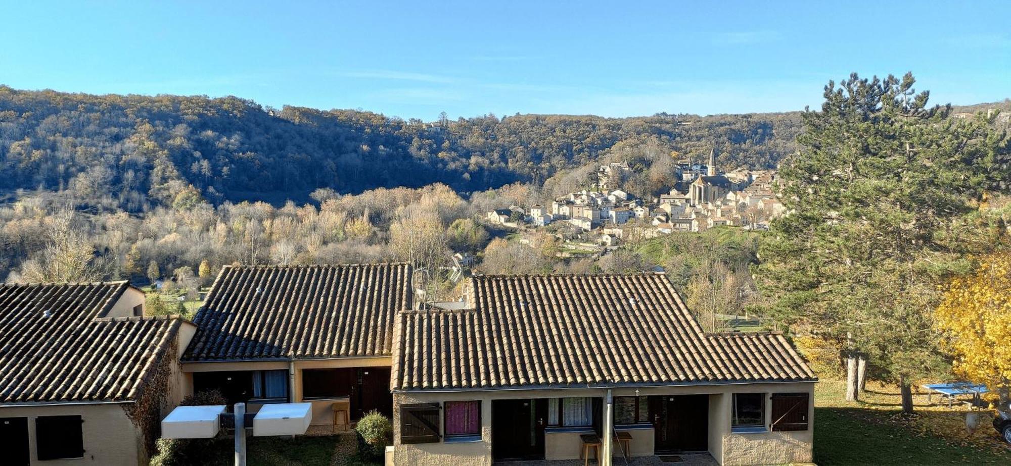 Village Bord De Ciel Caylus Экстерьер фото